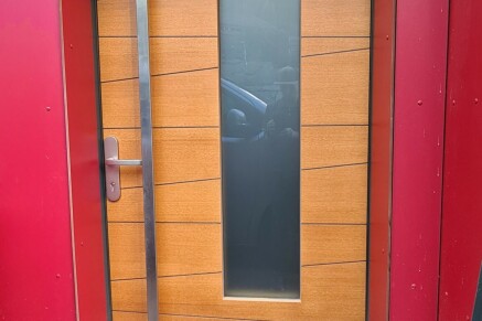 Porte d'entrée bois sur mesure à Muhlbach