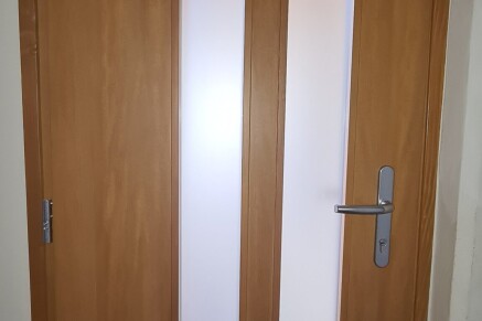 Porte d'entrée bois sur mesure à Munster