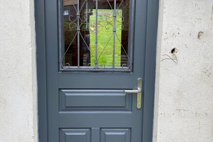 Porte d'entrée en bois style contemporain en Alsace près de Colmar