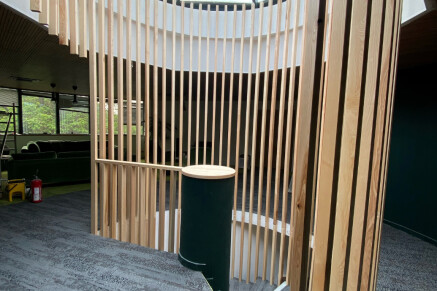 Cage d'escalier bois décorative à Colmar