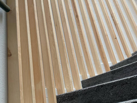 Cage d'escalier bois décorative à Colmar