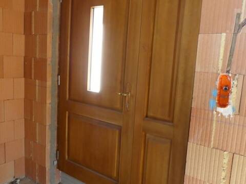 Porte d'entrée traditionnelle bois près de Colmar