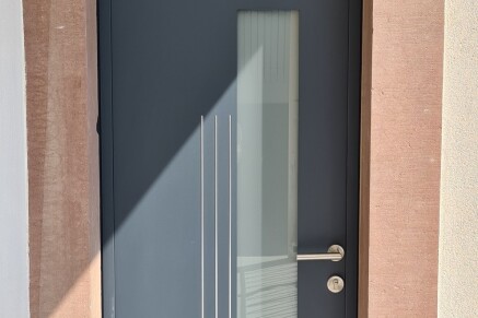 Porte d'entrée aluminium sur mesure à Ingersheim
