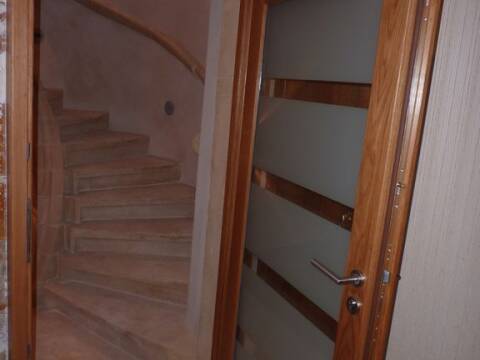 Porte d'entrée traditionnelle bois près de Colmar